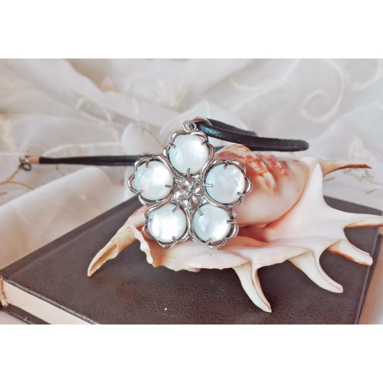 Винтидж колие цвете с натурален седеф